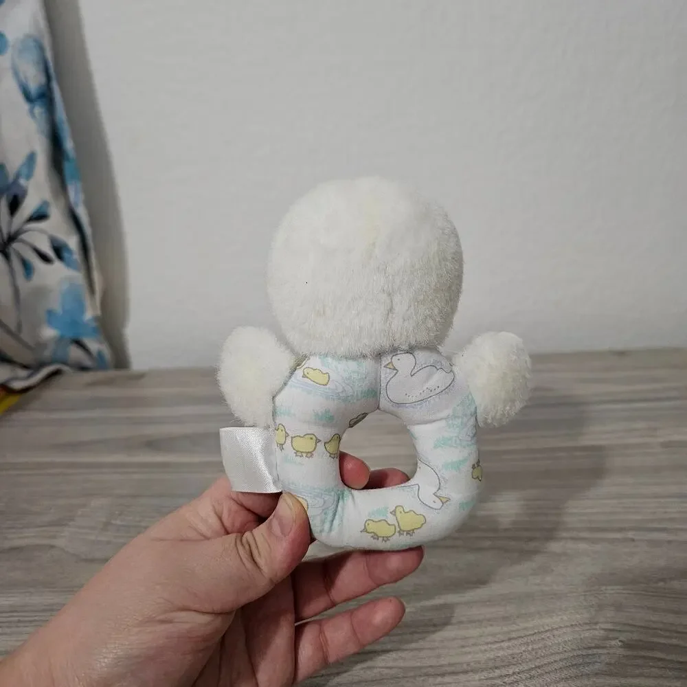 Carter's Classic Duck Pastel Hand Rattle Ring Circle Vintage White Yellow
